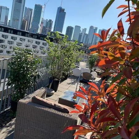 Penthouse Mit Blick Auf Skyline Apartment